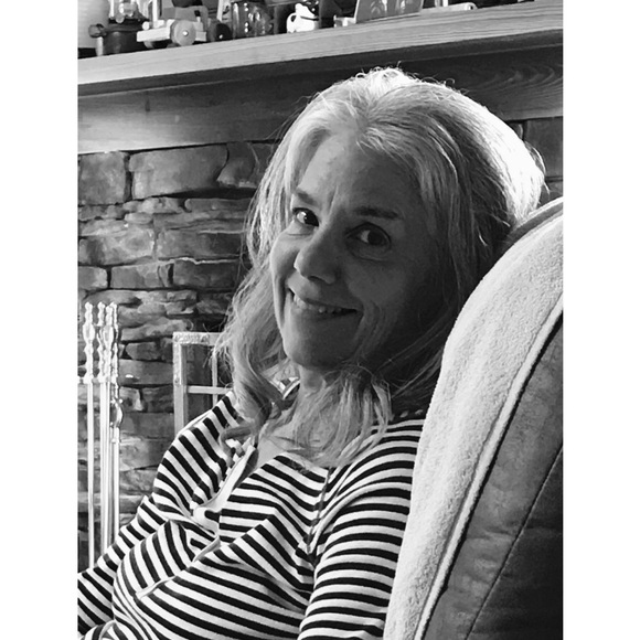 Closet in Memory of my mother, Lynda ❤️ - Picture 4 of 7